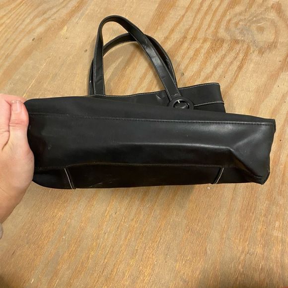 Givenchy ‘Bond’ Black Shopper Bag with Logo - Picture 10 of 13